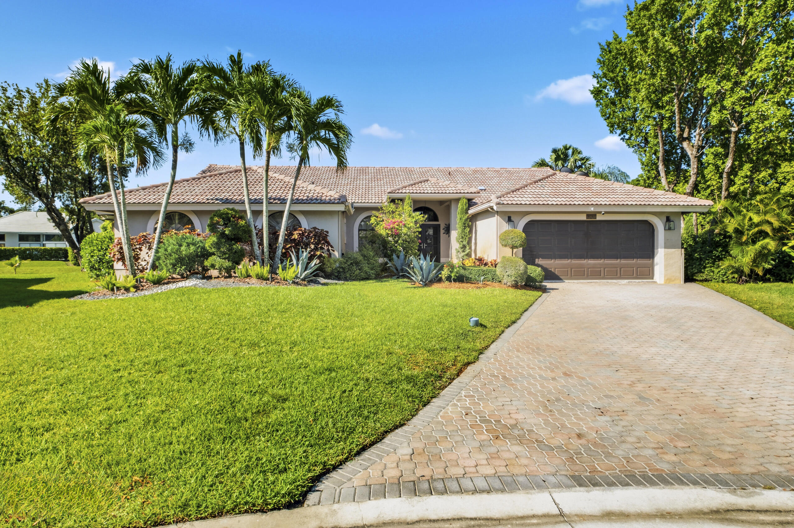 WEST GLEN - Residential