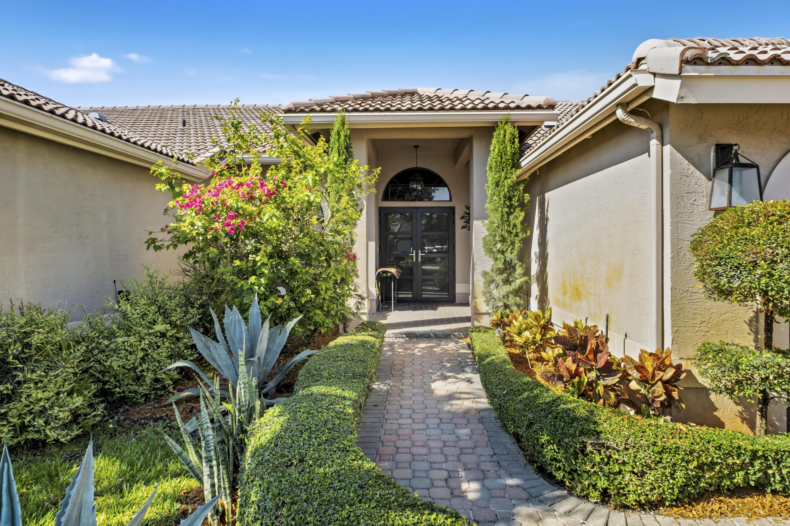 WEST GLEN - Residential