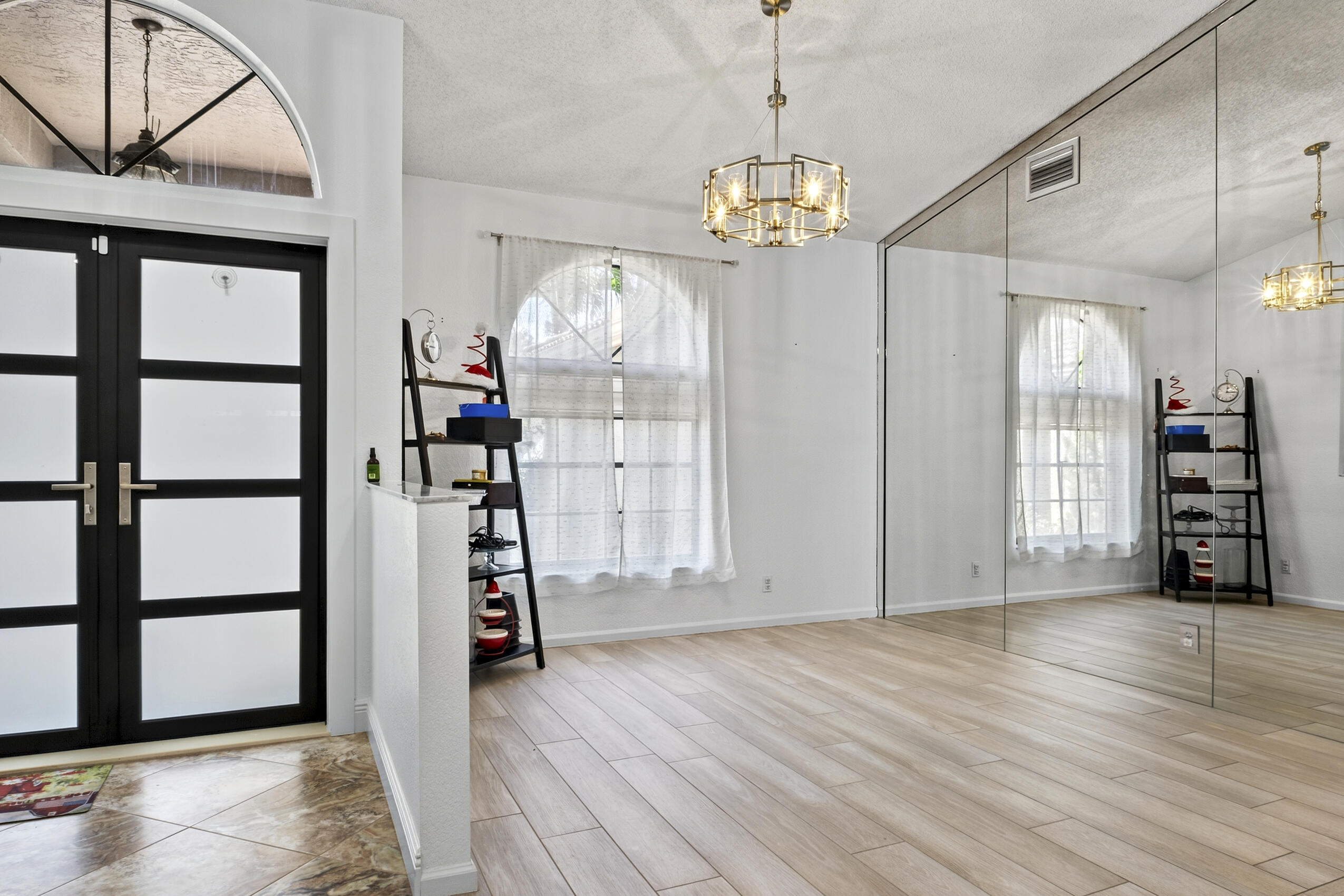 WEST GLEN - Residential
