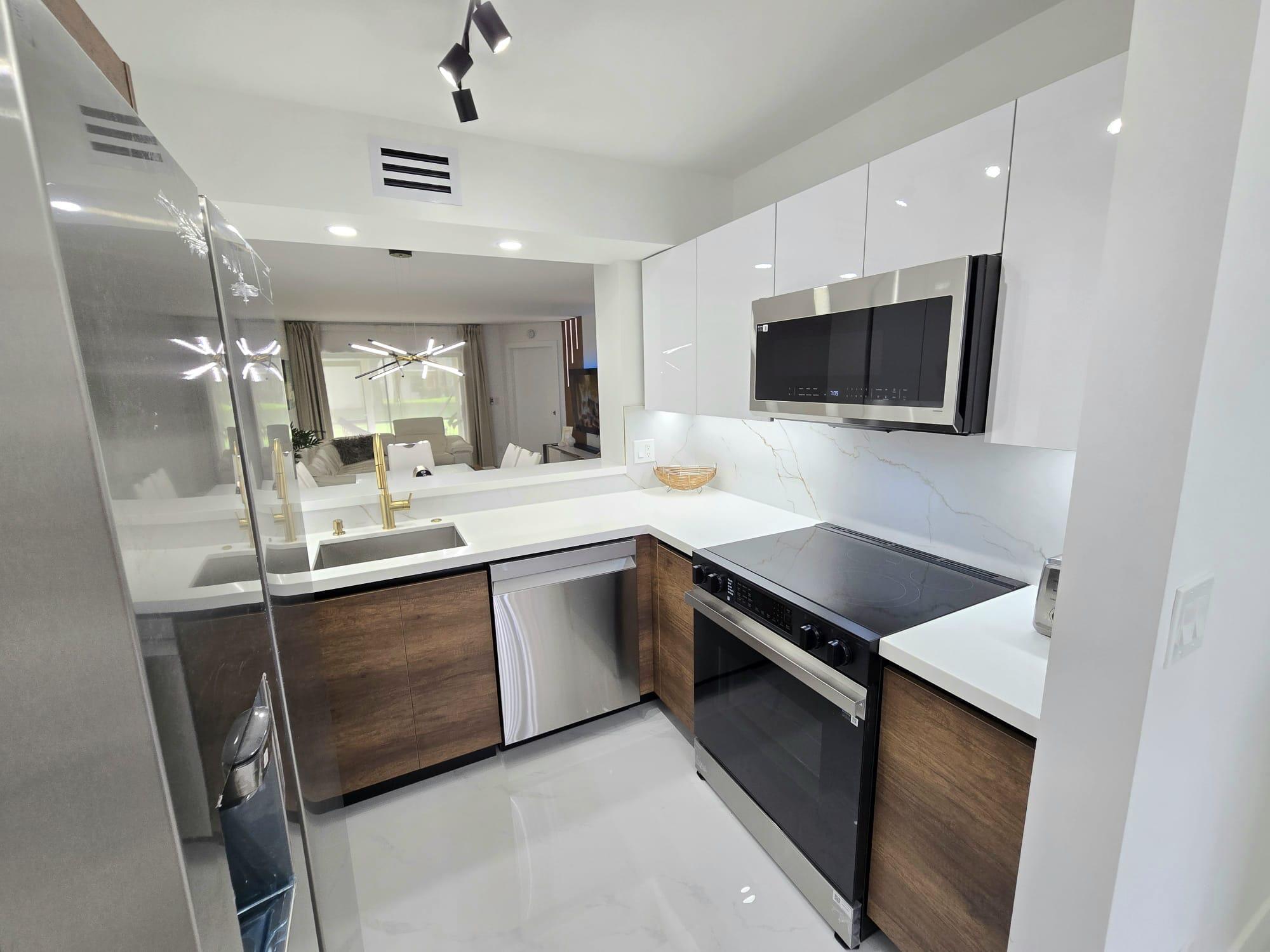 Courtyard at Coral Gate - Residential