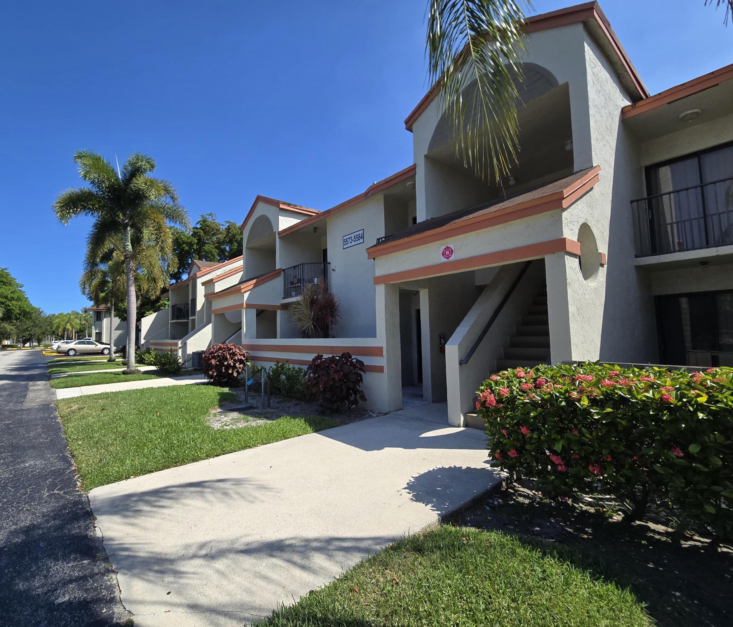 Courtyard at Coral Gate - Residential