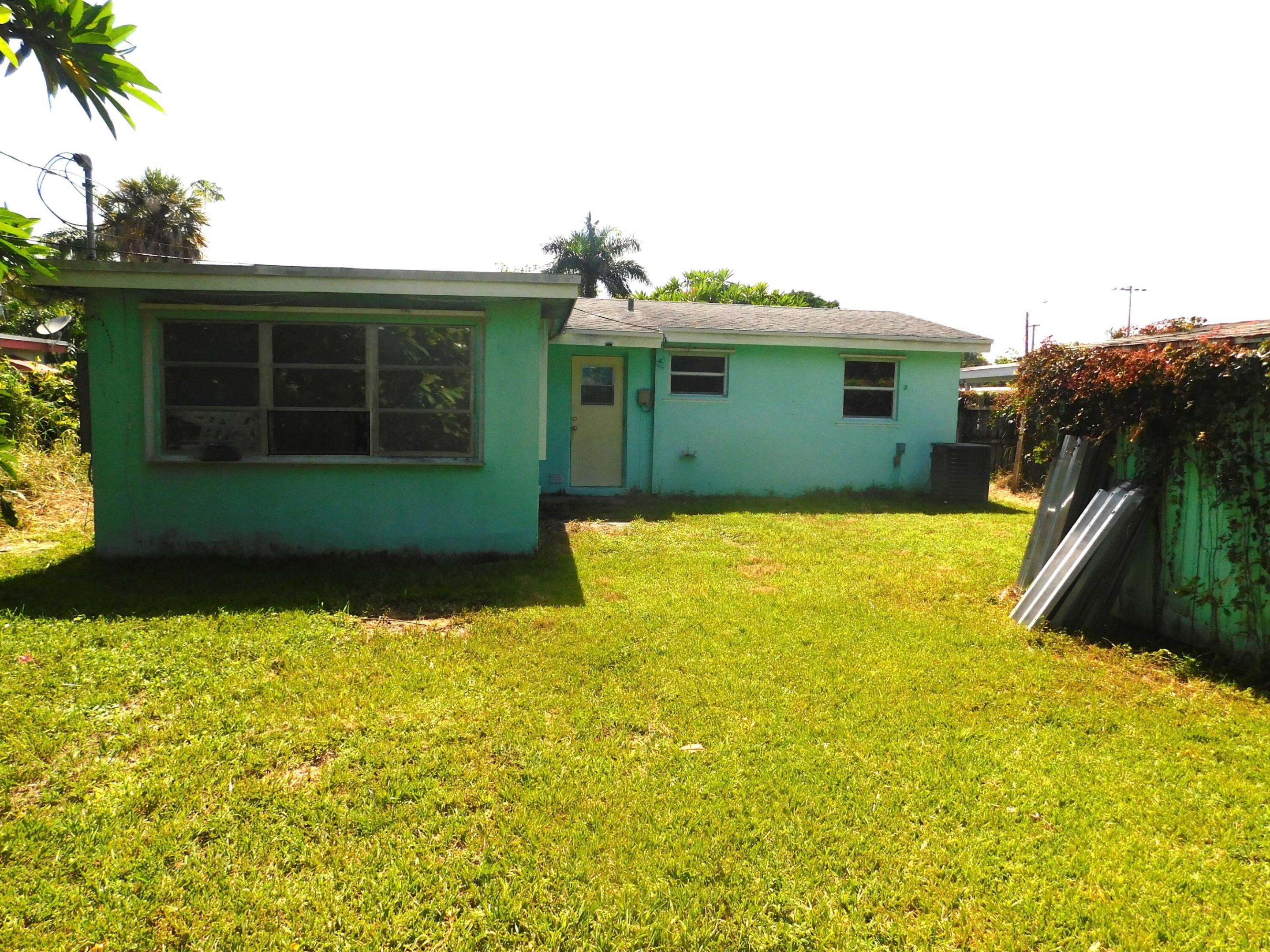 PALM BEACH COLONY SECS 1 AND 2 - Residential