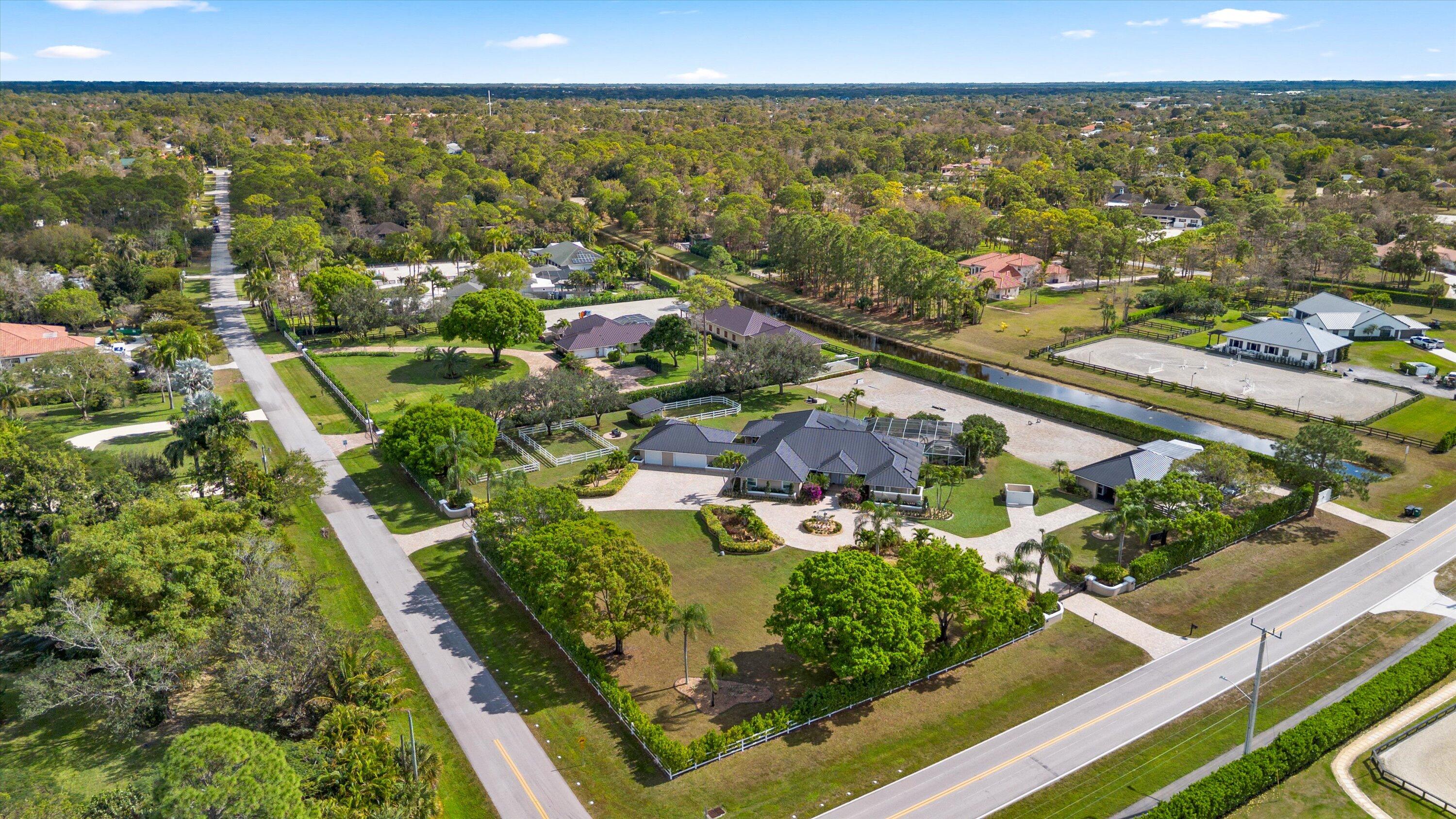 PADDOCK PARK 2 OF WELLINGTON - Residential