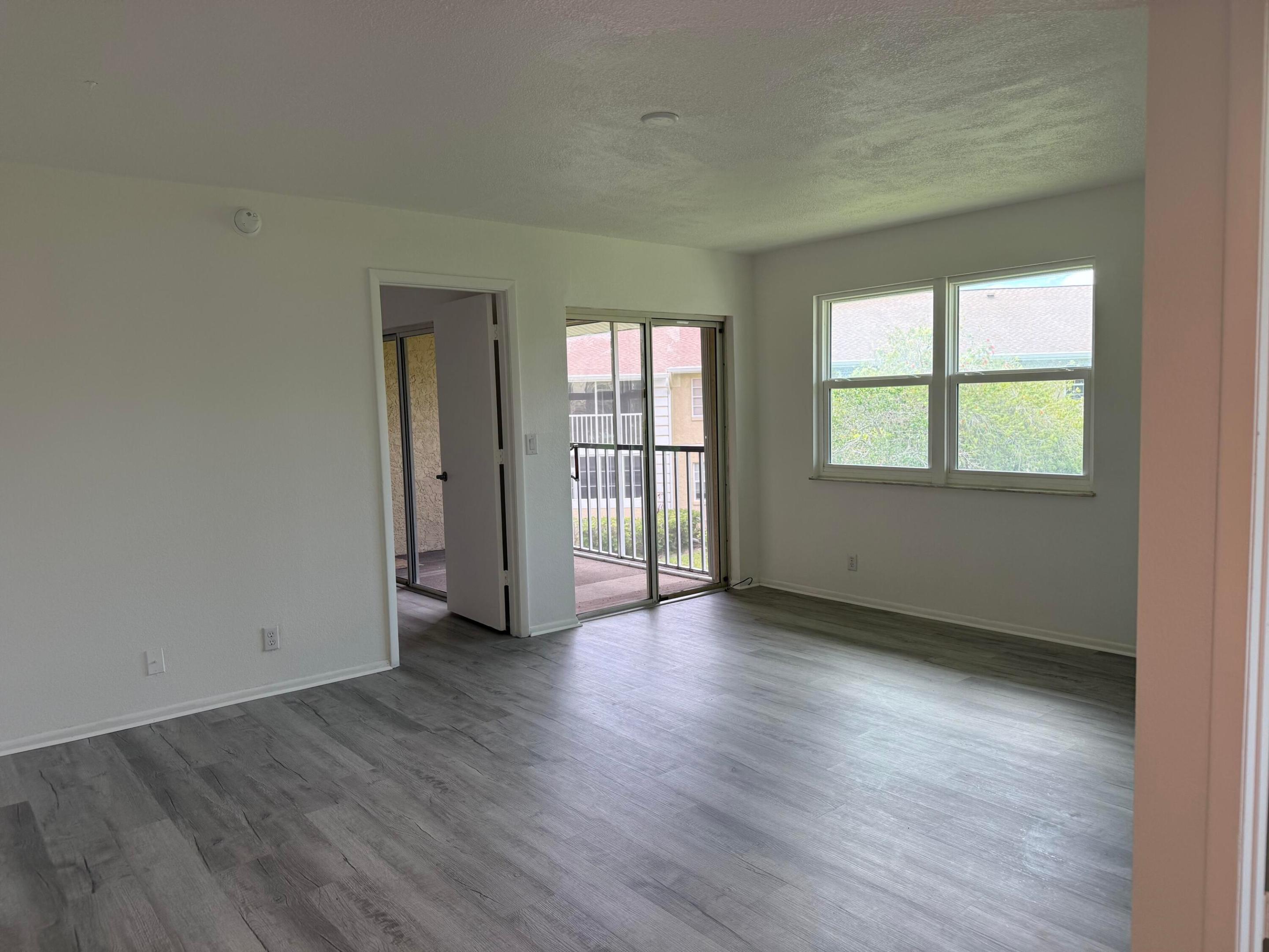 MIDPORT PLACE II, A CONDOMINIUM - Residential Lease
