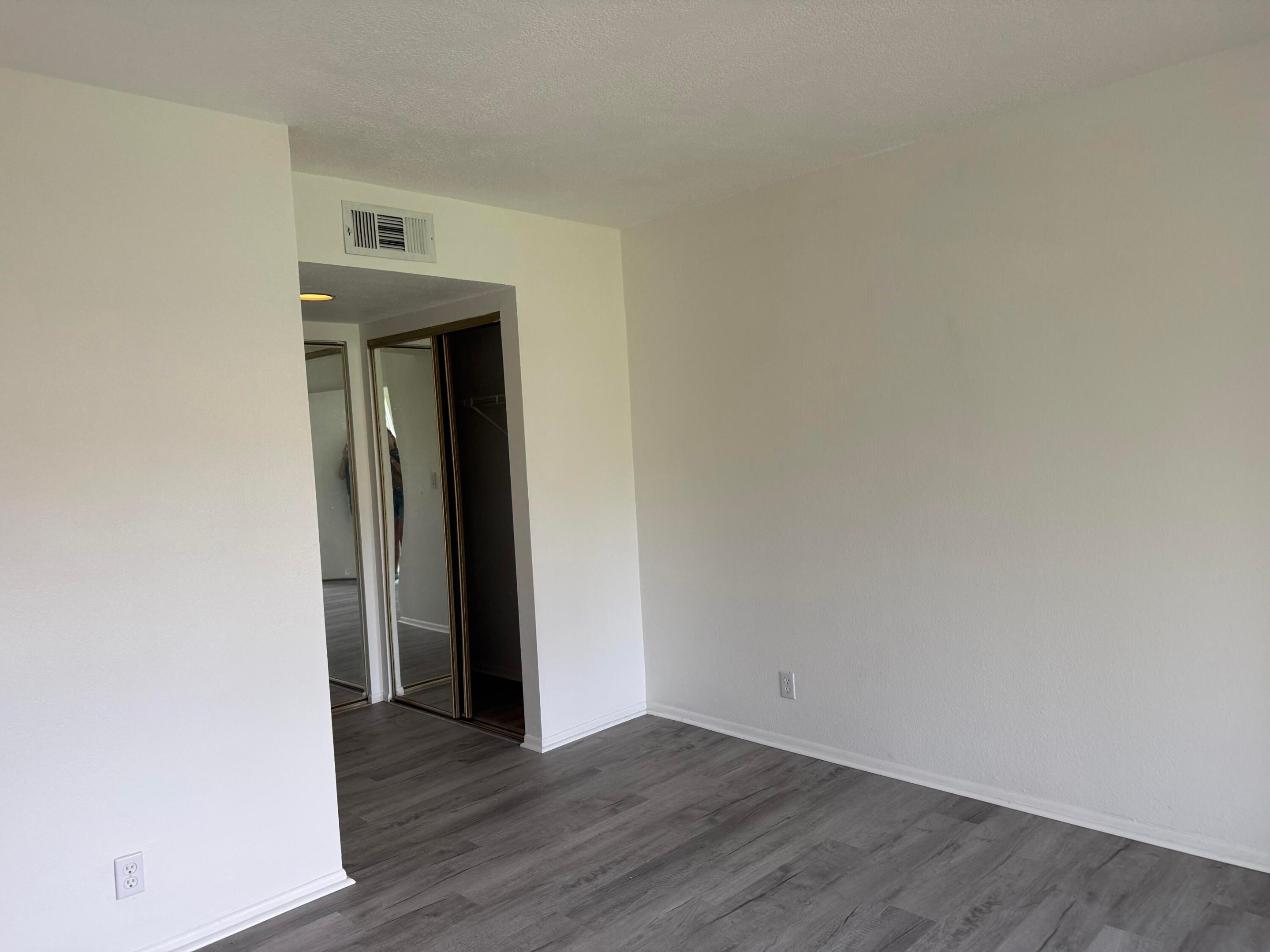 MIDPORT PLACE II, A CONDOMINIUM - Residential Lease