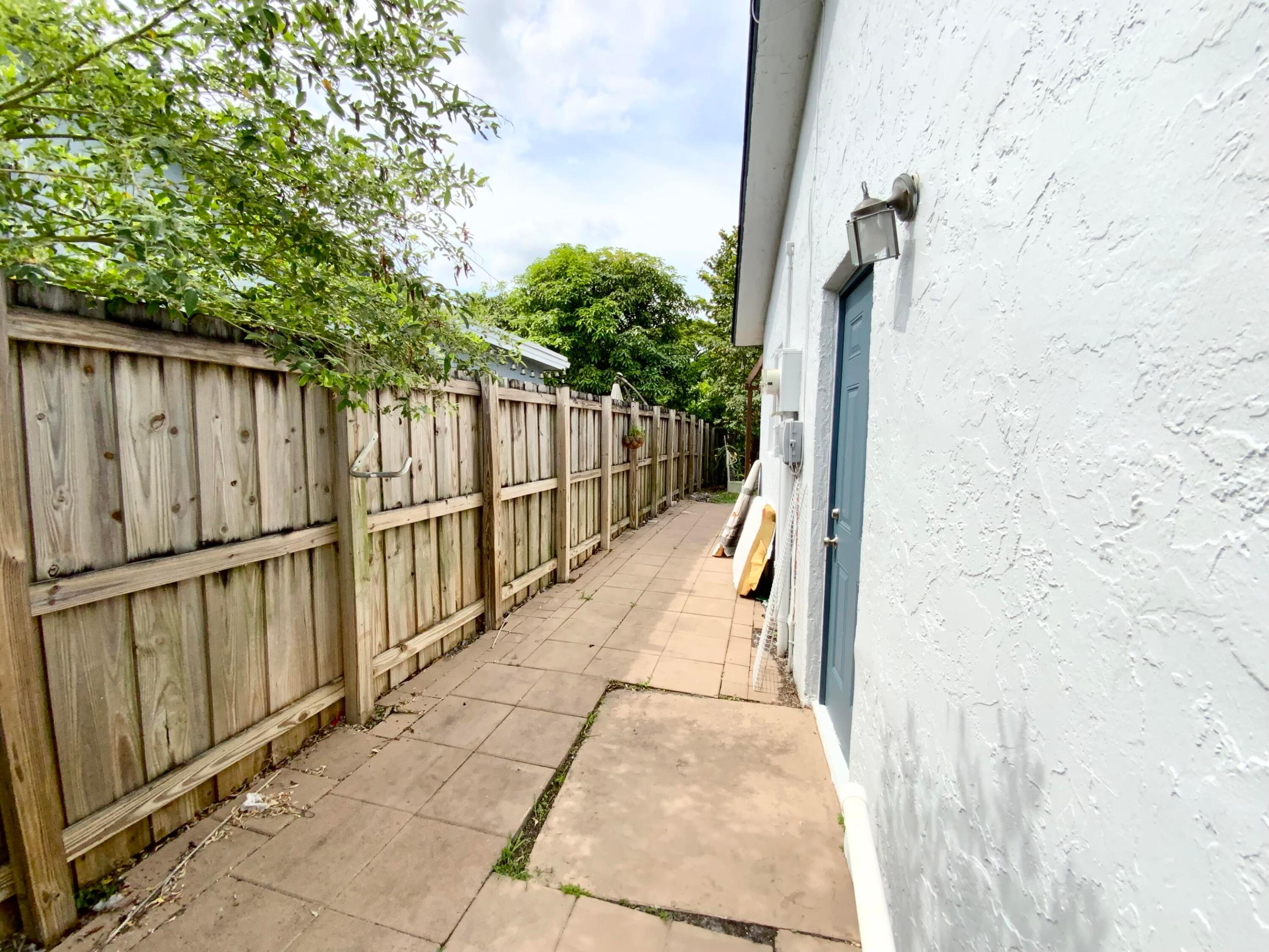 NORTH LAUDERDALE VILLAGE SEC 2 - Residential