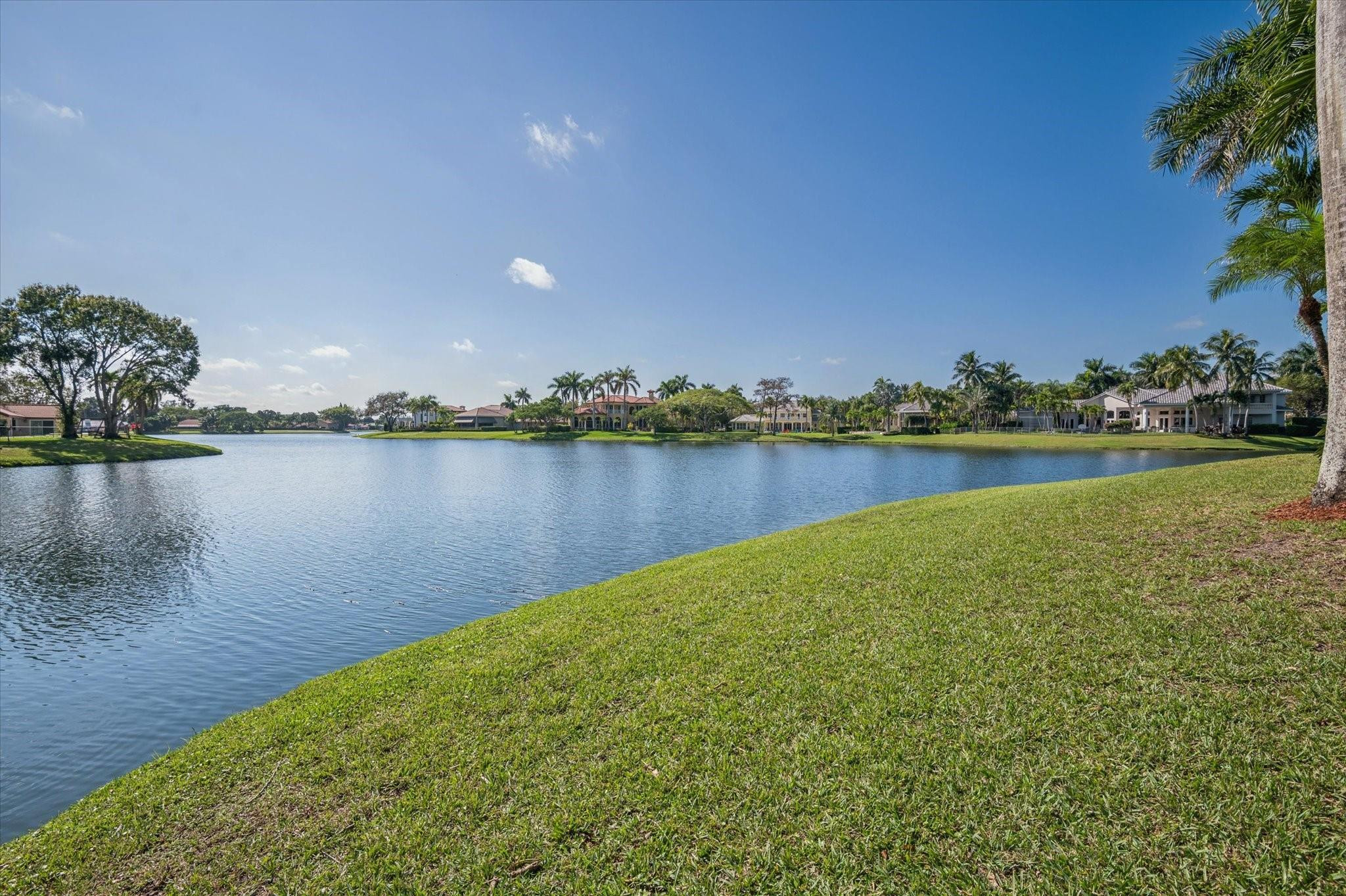 PARKLAND LAKES - Residential