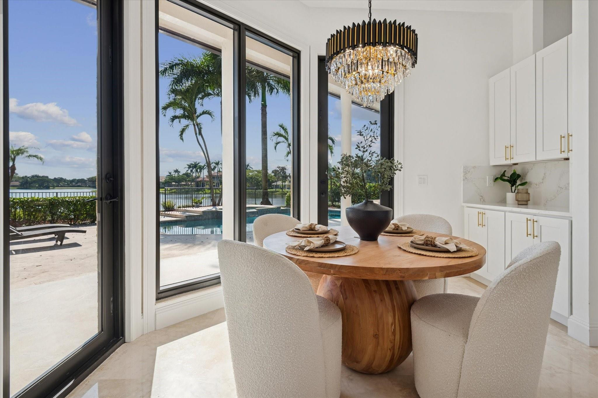 PARKLAND LAKES - Residential