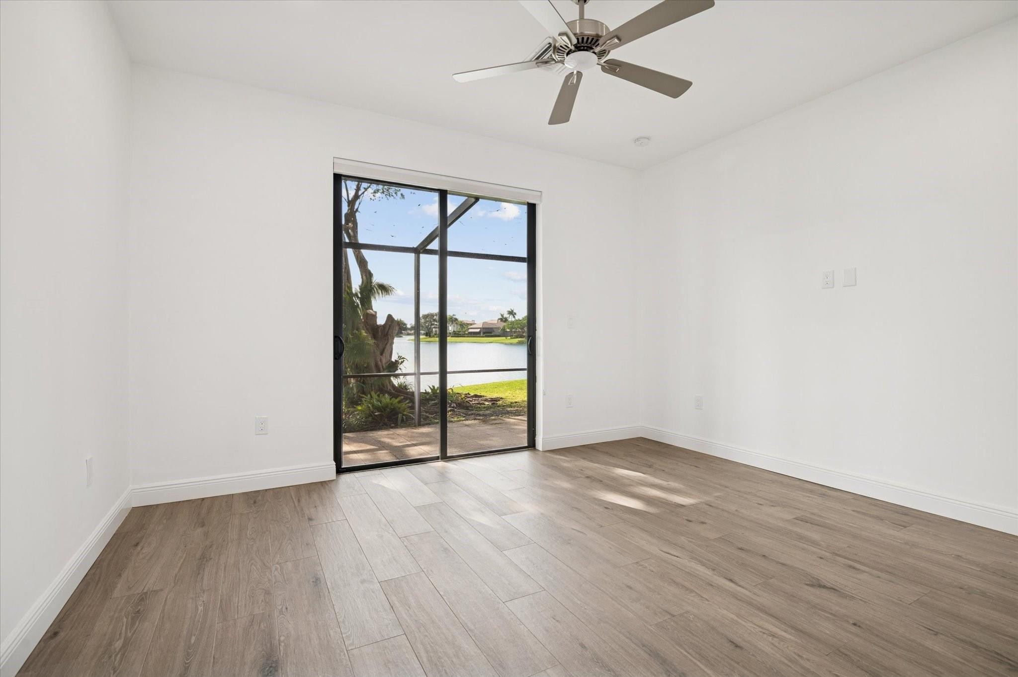 PARKLAND LAKES - Residential