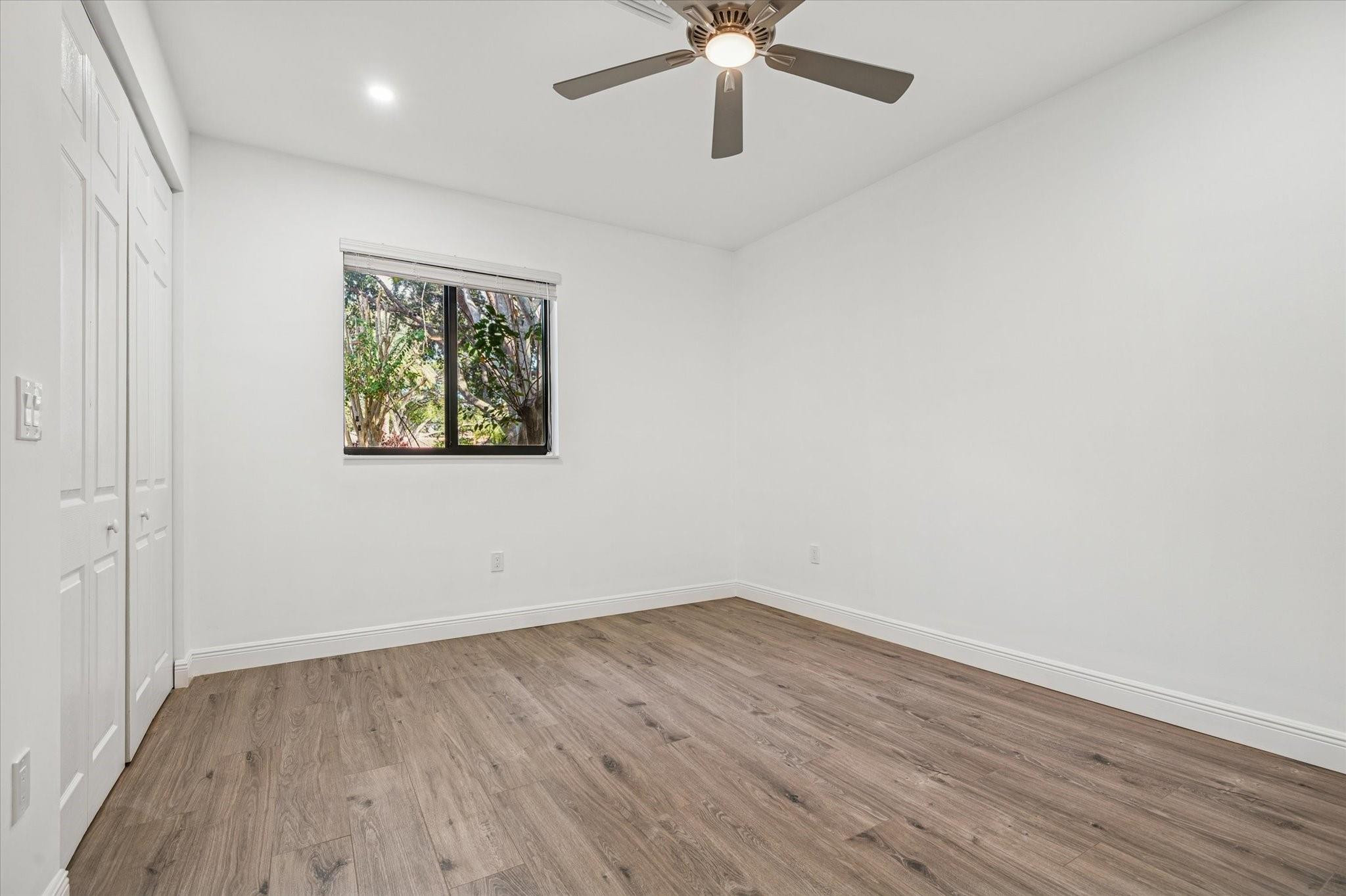 PARKLAND LAKES - Residential