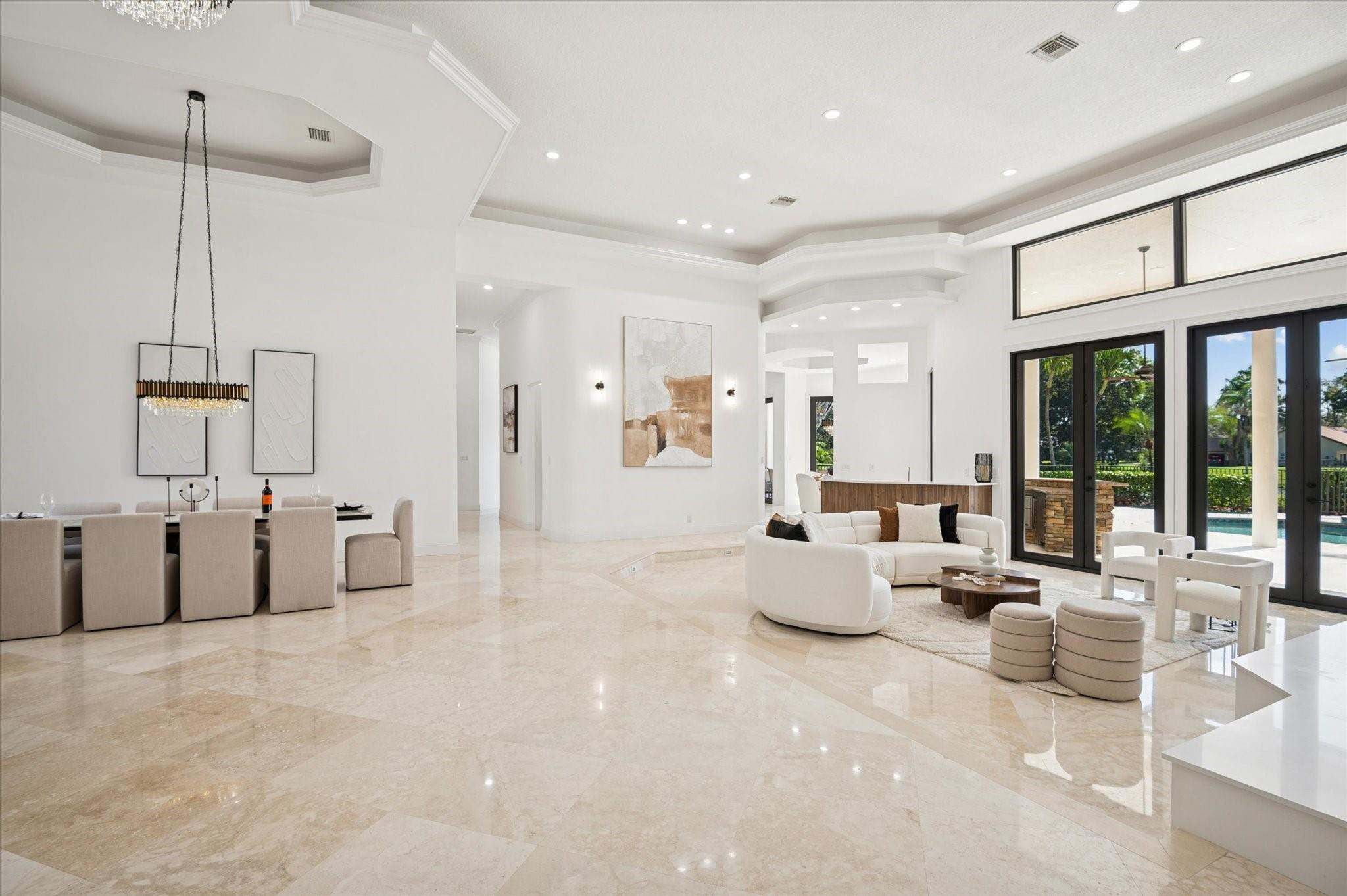 PARKLAND LAKES - Residential