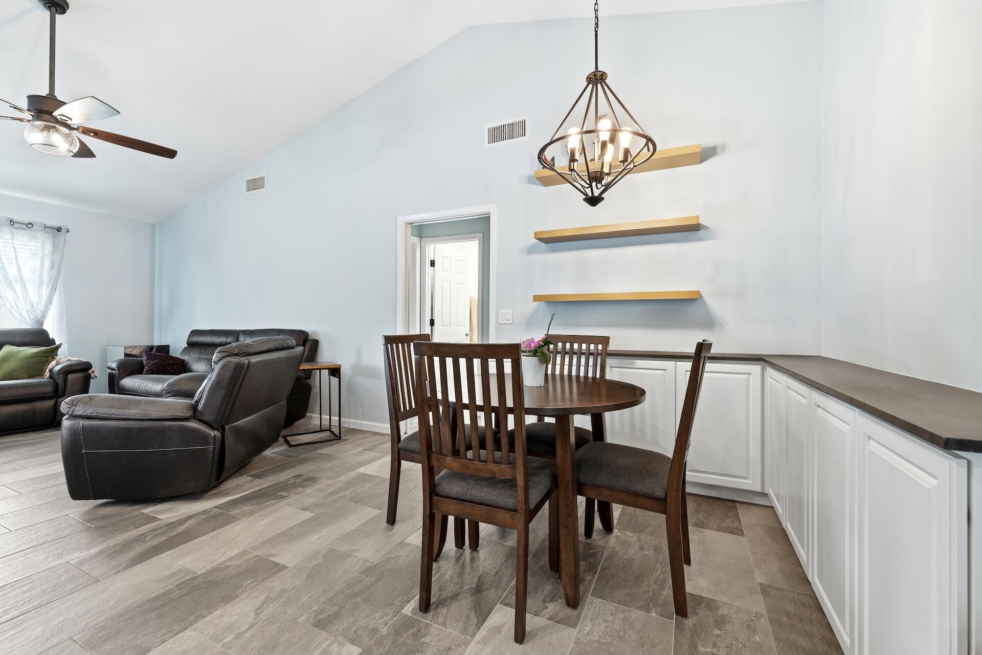 SUGAR POND MANOR OF WELLINGTON - Residential