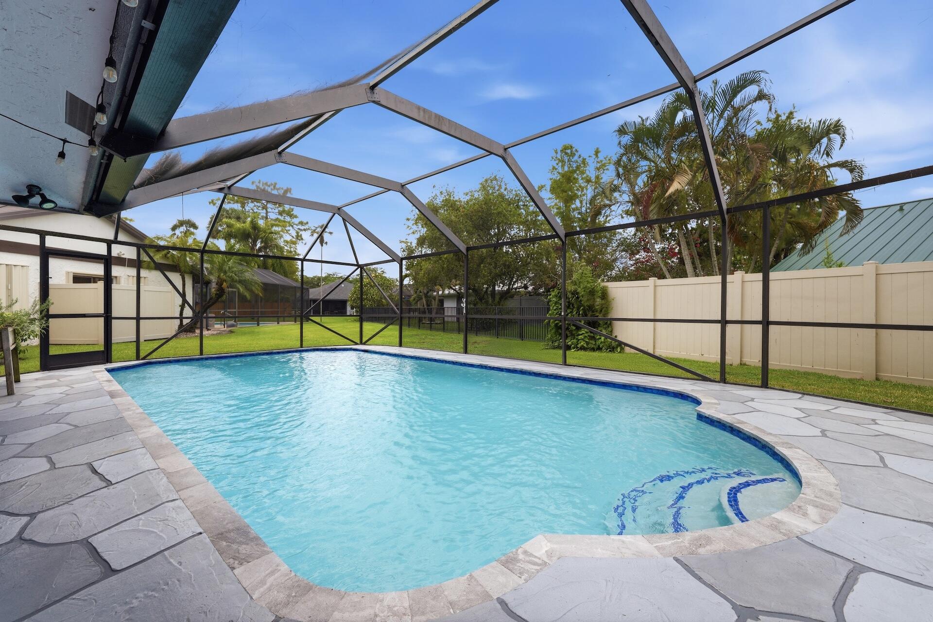SUGAR POND MANOR OF WELLINGTON - Residential