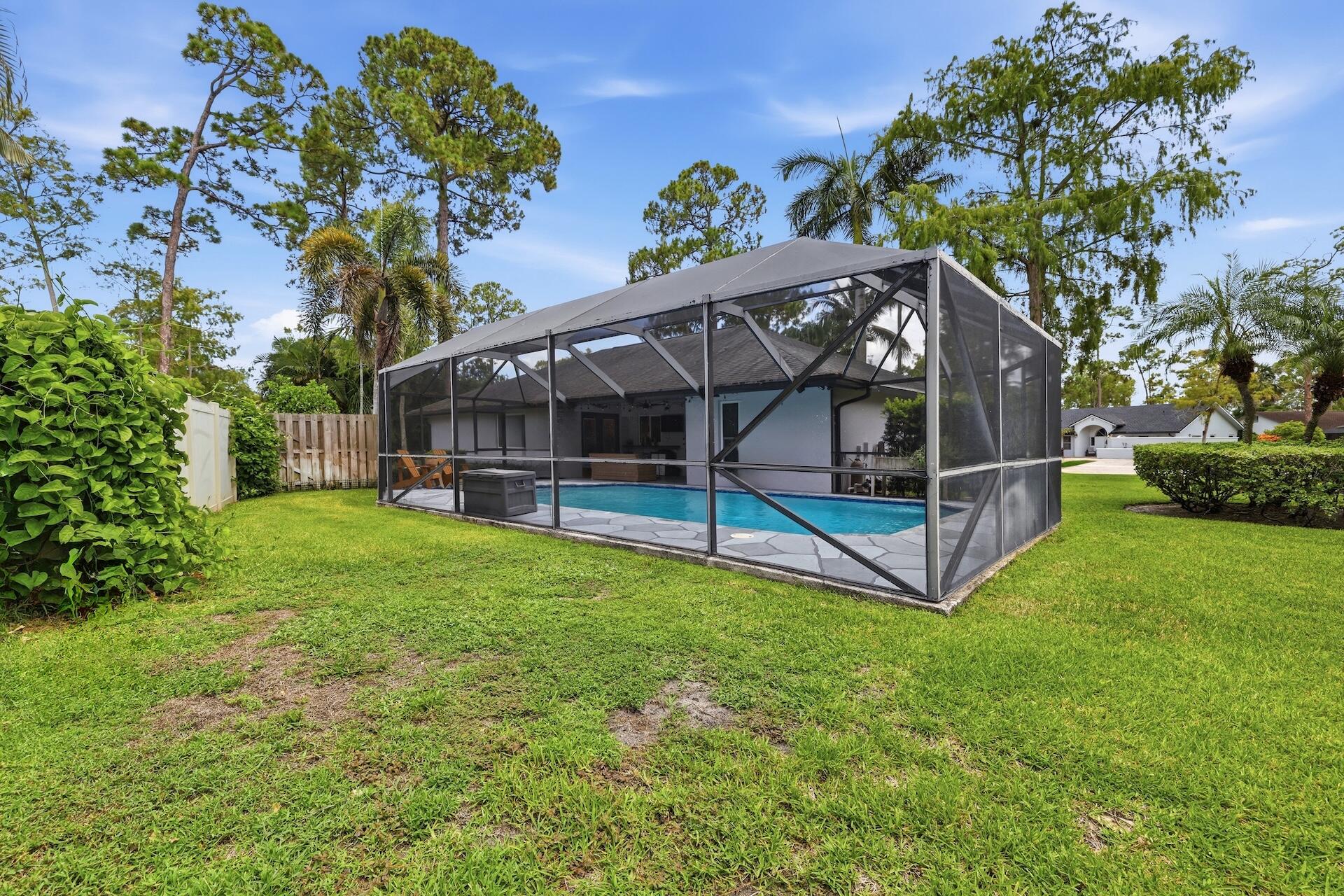 SUGAR POND MANOR OF WELLINGTON - Residential