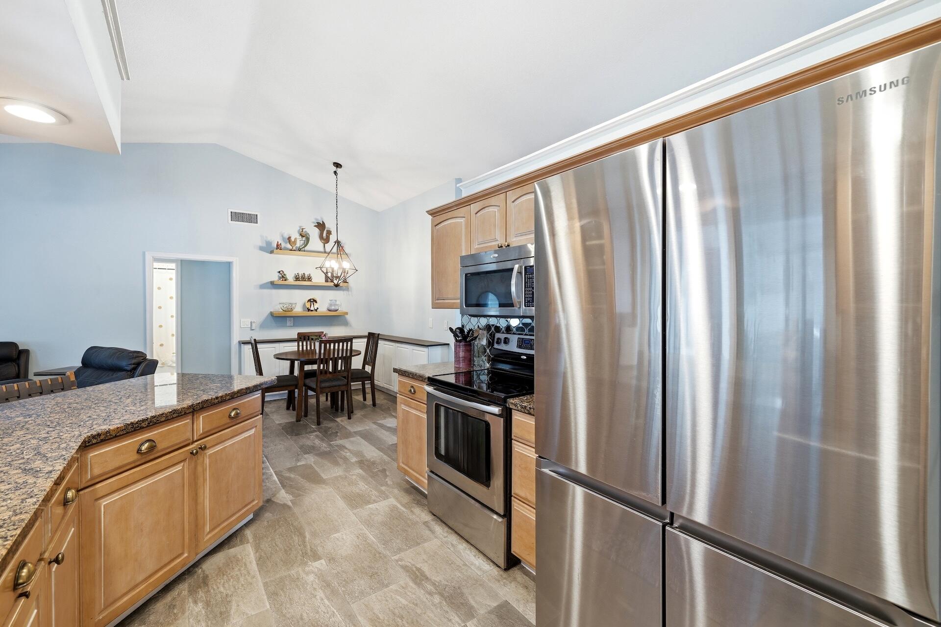 SUGAR POND MANOR OF WELLINGTON - Residential