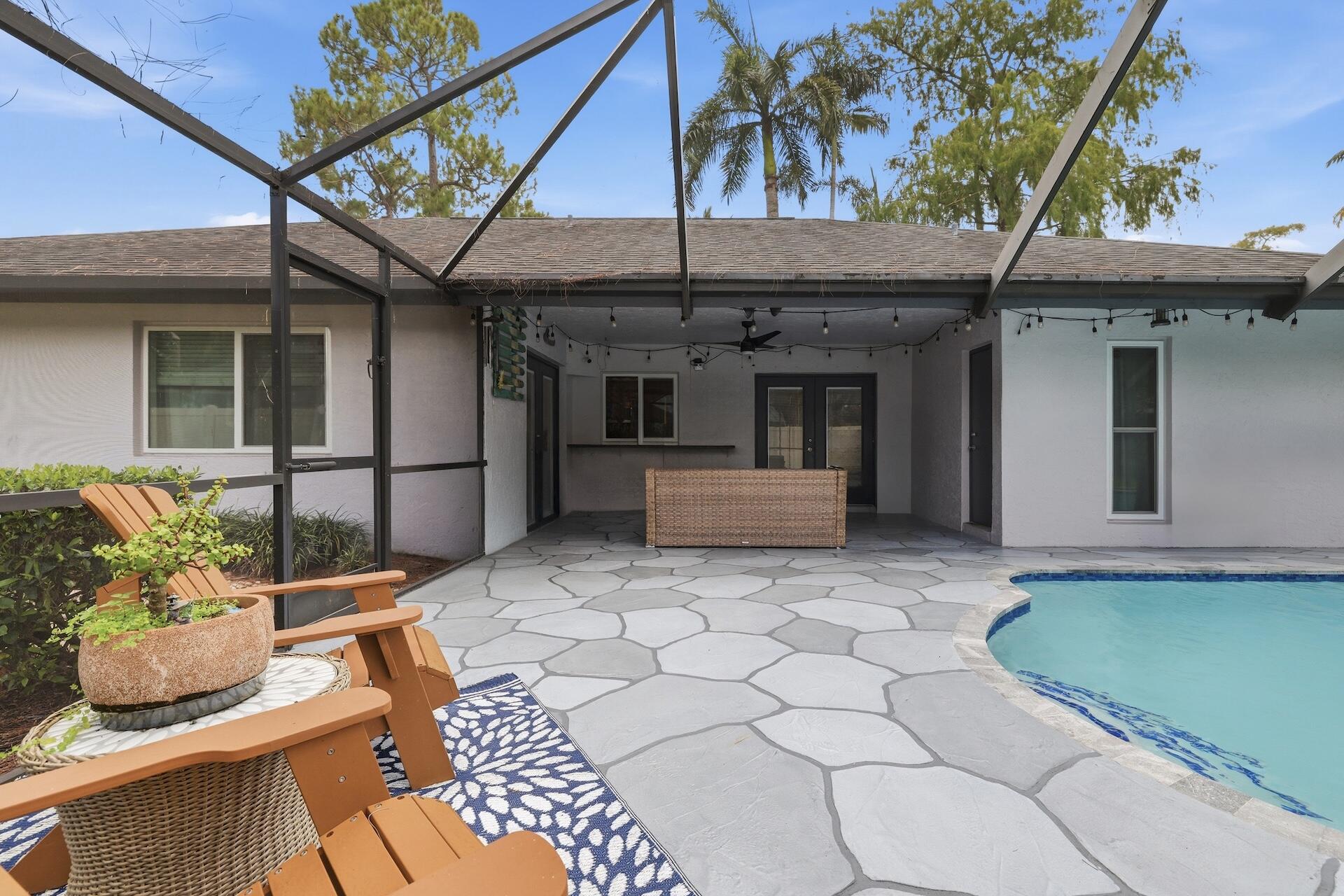 SUGAR POND MANOR OF WELLINGTON - Residential