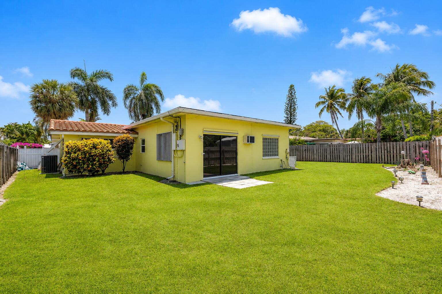 DOUGLAS PARK - Residential