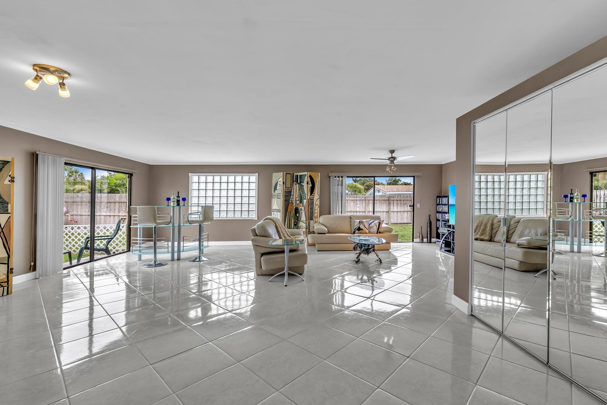 DOUGLAS PARK - Residential