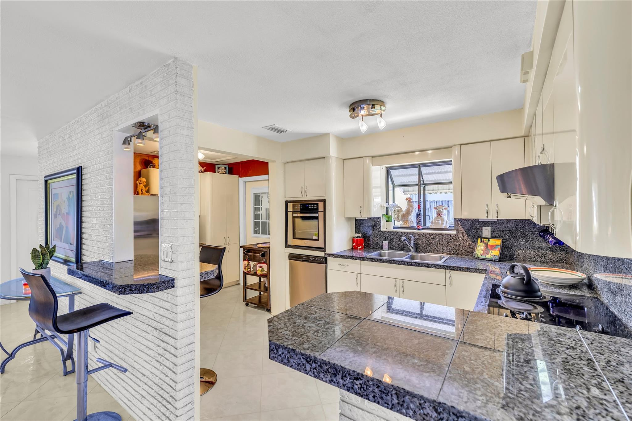 DOUGLAS PARK - Residential