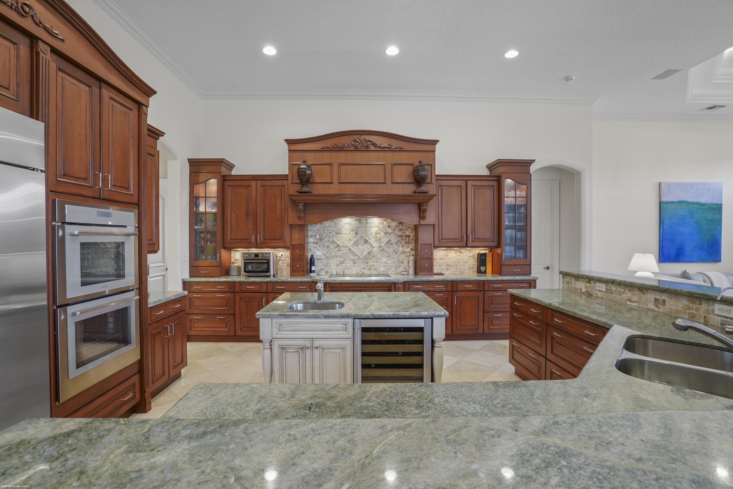 MIZNER ESTATES - Residential