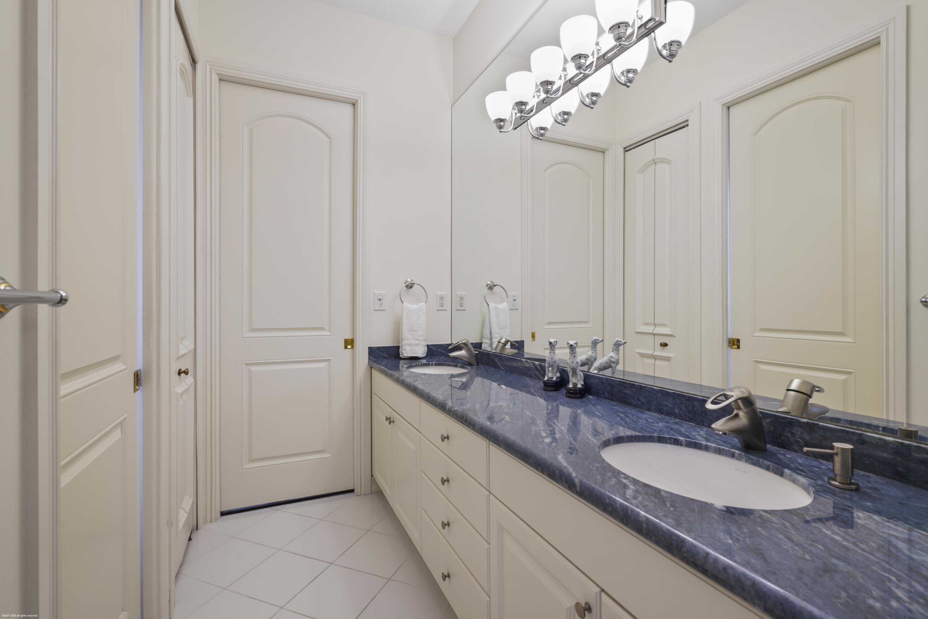MIZNER ESTATES - Residential