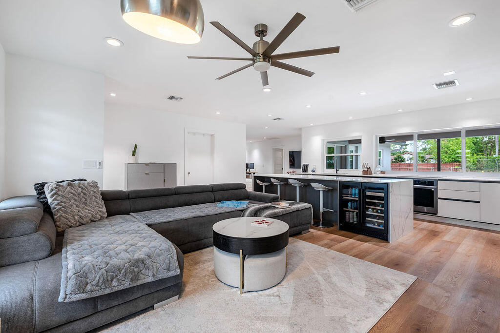 UNIVERSITY PARK COUNTRY CLUB ESTATES - Residential Lease