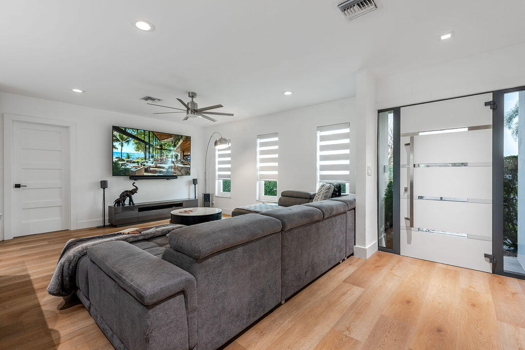 UNIVERSITY PARK COUNTRY CLUB ESTATES - Residential Lease