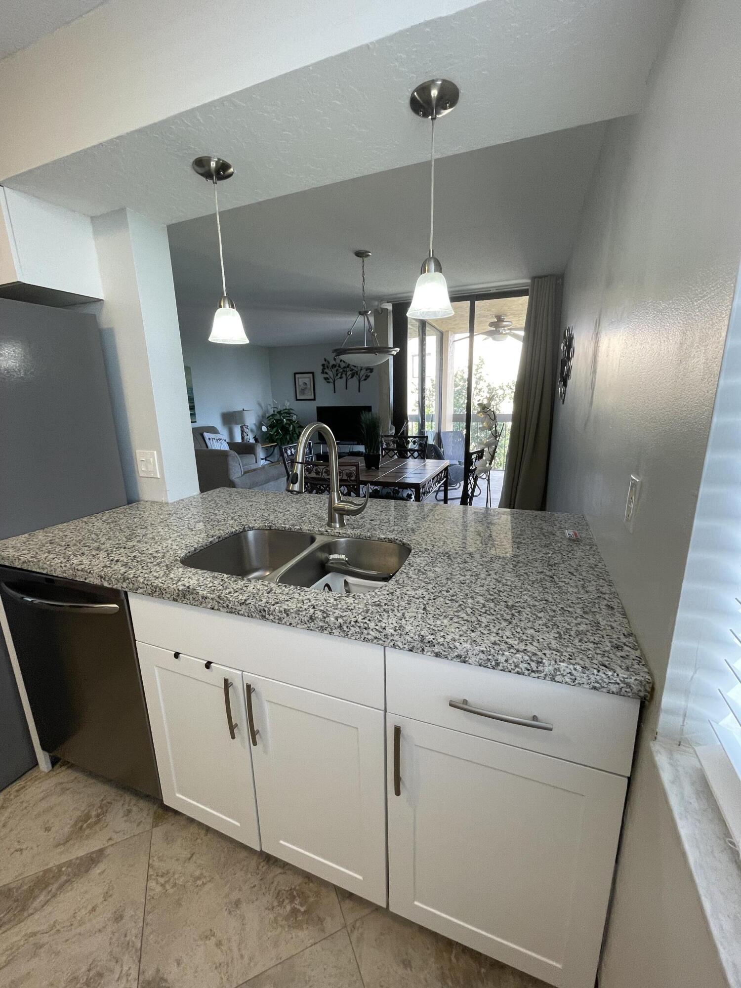 LAVER DELRAY RACQUET CLUB CONDO - Residential Lease