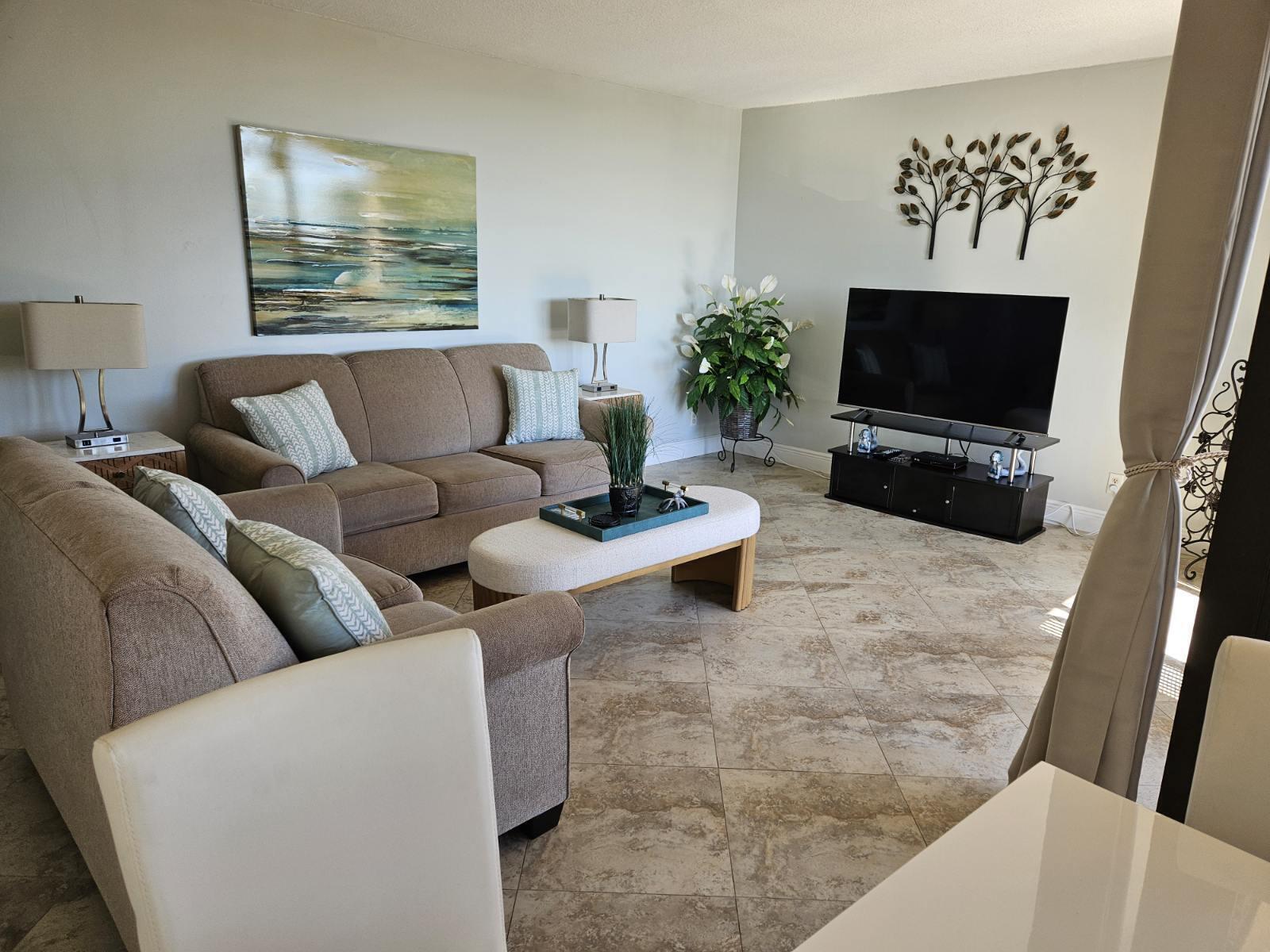 LAVER DELRAY RACQUET CLUB CONDO - Residential Lease
