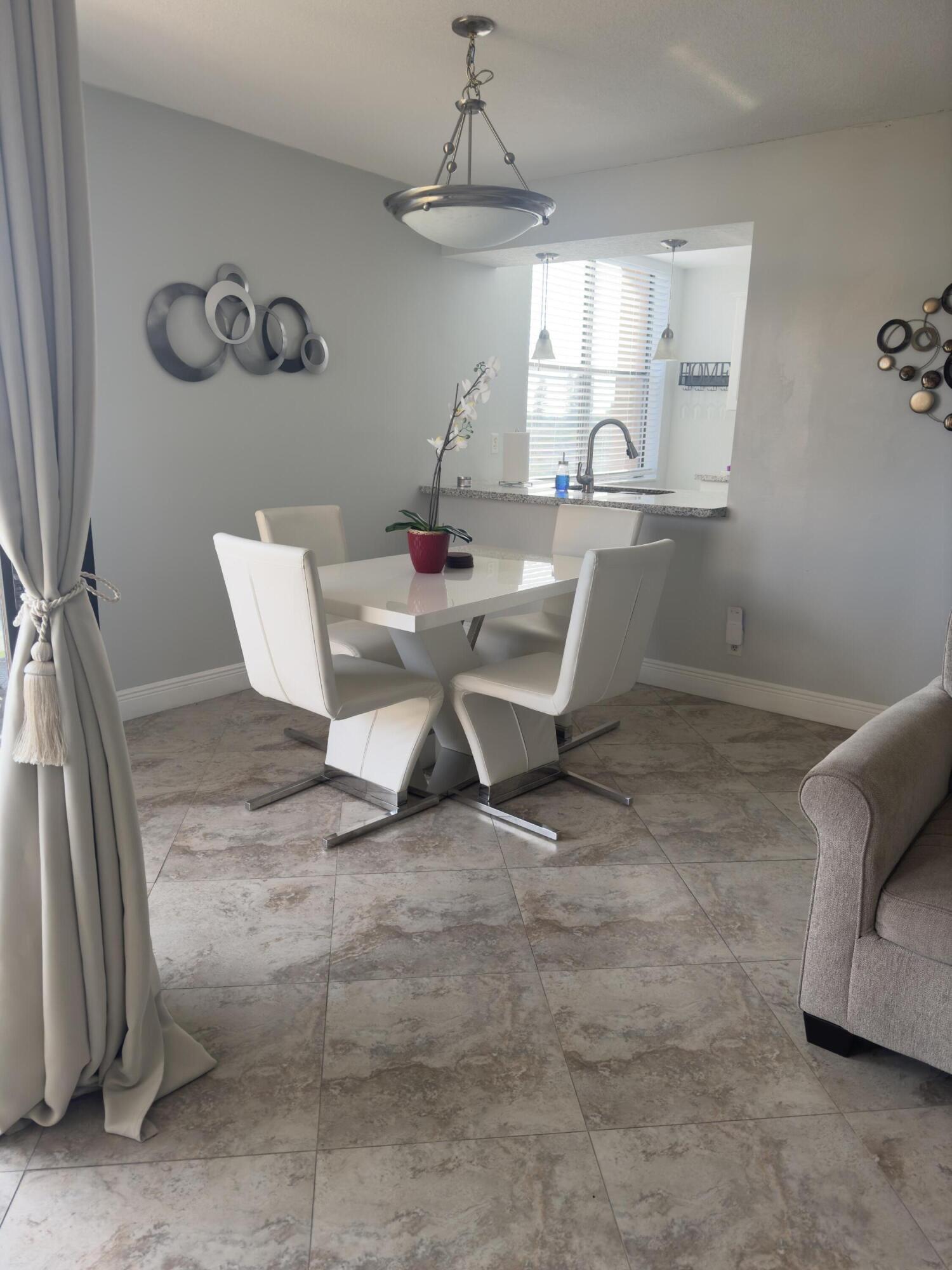 LAVER DELRAY RACQUET CLUB CONDO - Residential Lease