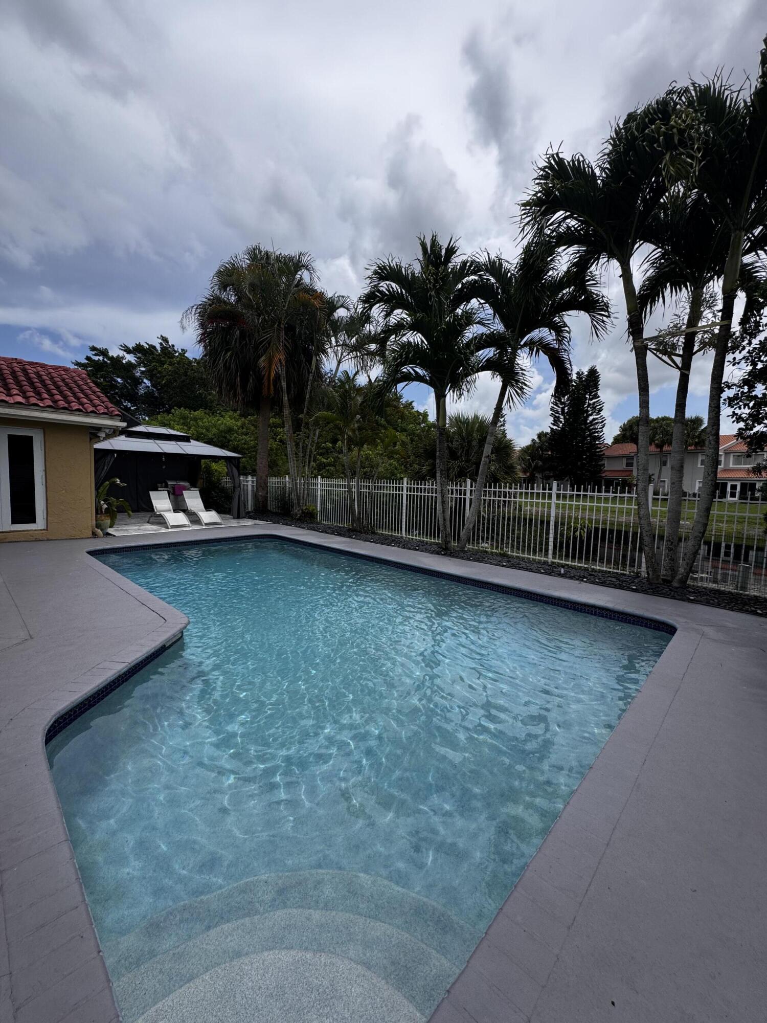 TRACT D OF MISSION BAY - Residential Lease