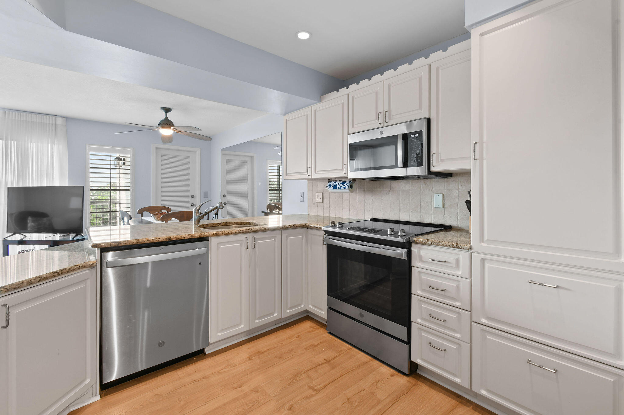 JUPITER OCEAN AND RACQUET CLUB - Residential