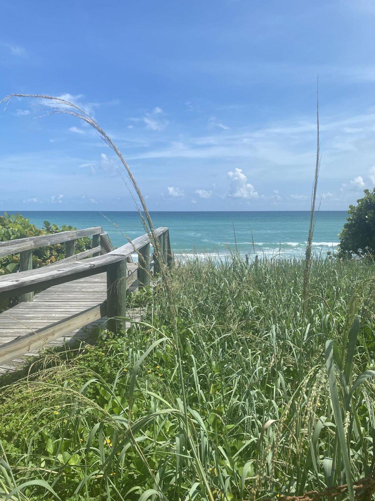 JUPITER OCEAN AND RACQUET CLUB - Residential