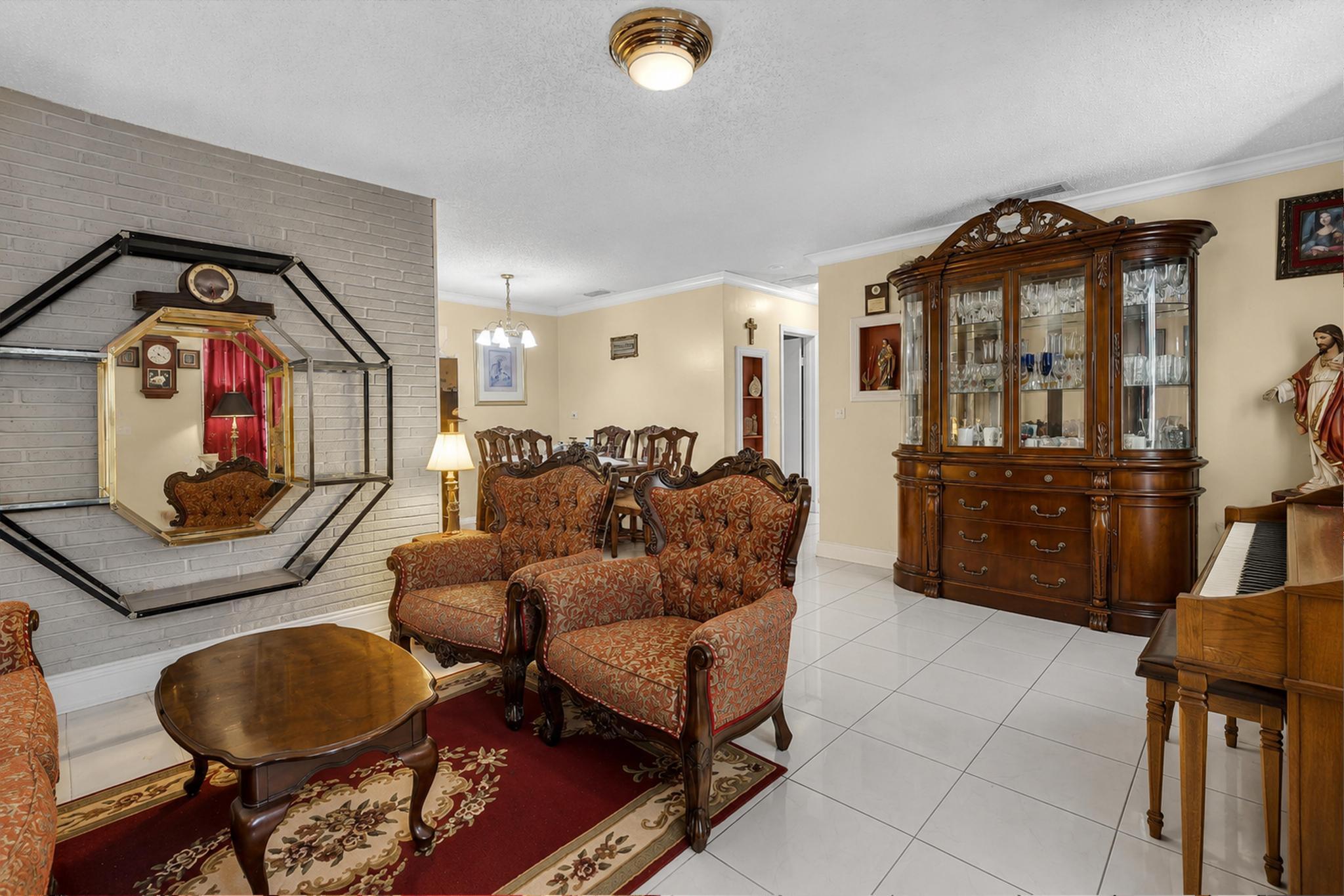 MIRAMAR SEC 5 - Residential