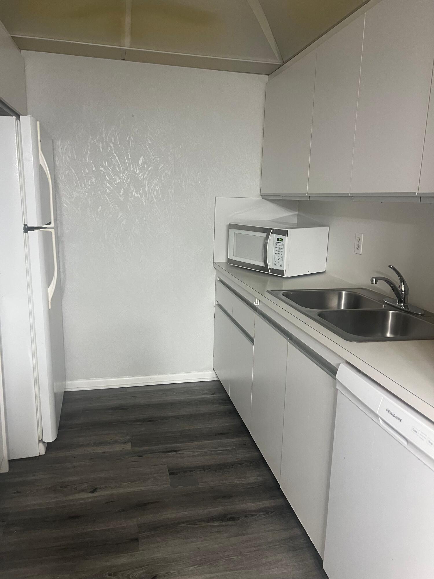 BIMINI VILLAGE B CONDO - Residential