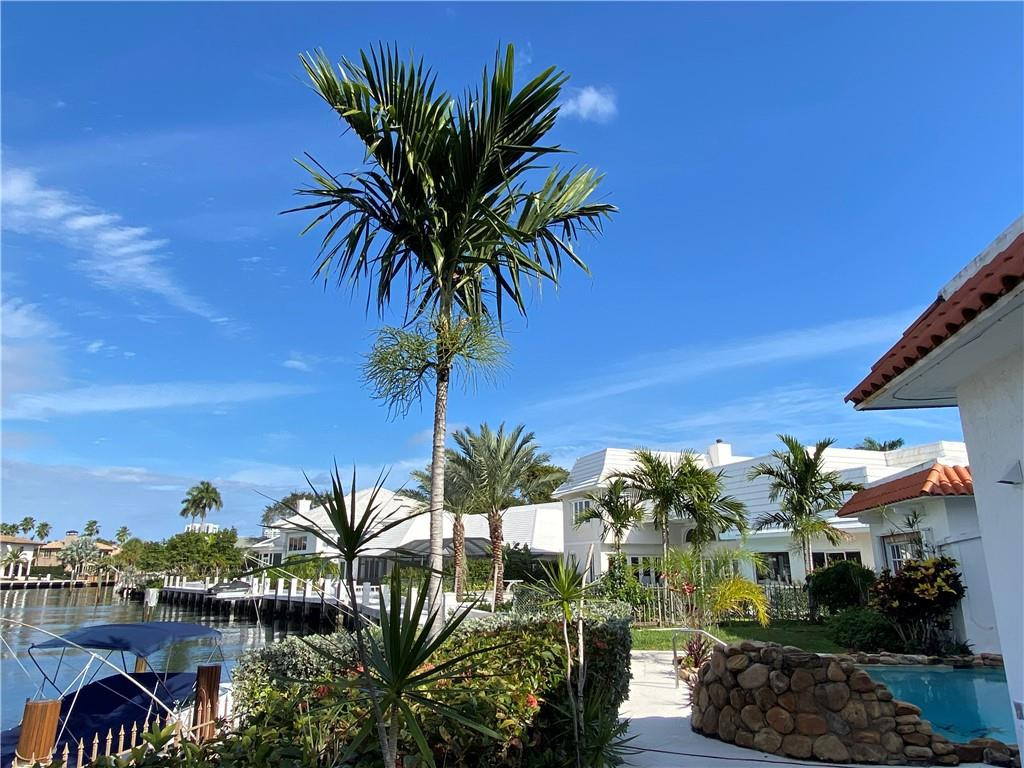 BAY COLONY SECTION OF THE - Residential