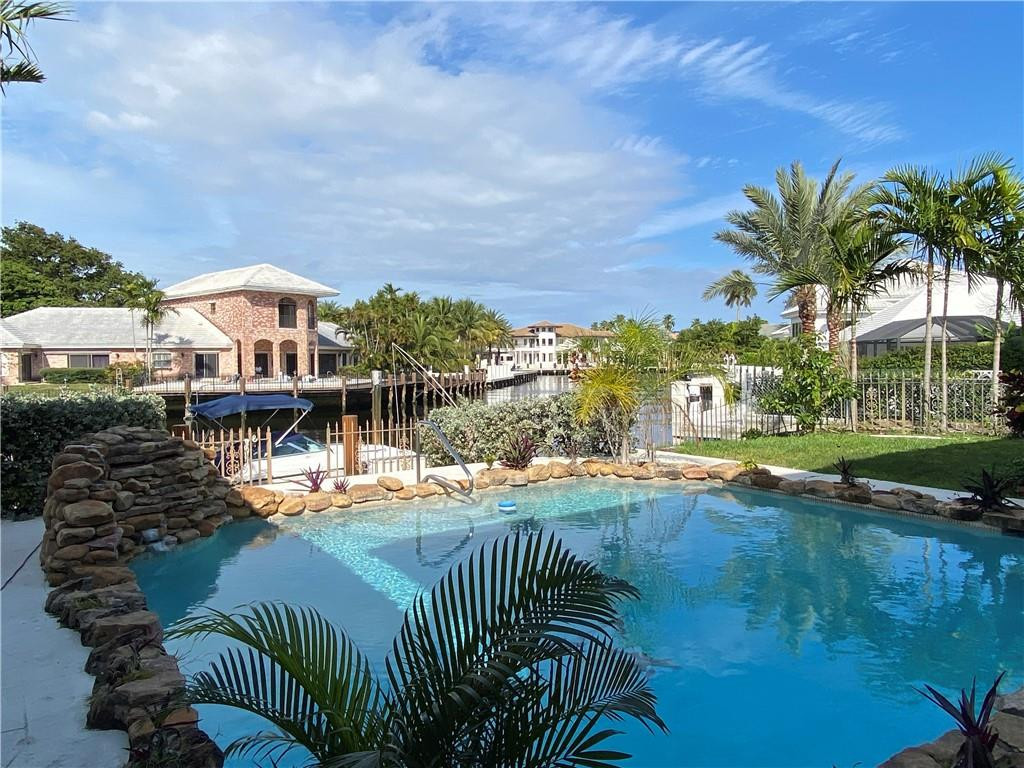 BAY COLONY SECTION OF THE - Residential