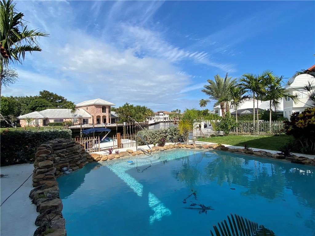 BAY COLONY SECTION OF THE - Residential