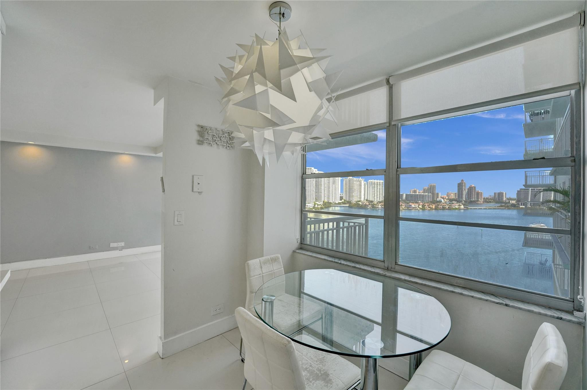 Winston Towers 500 - Residential