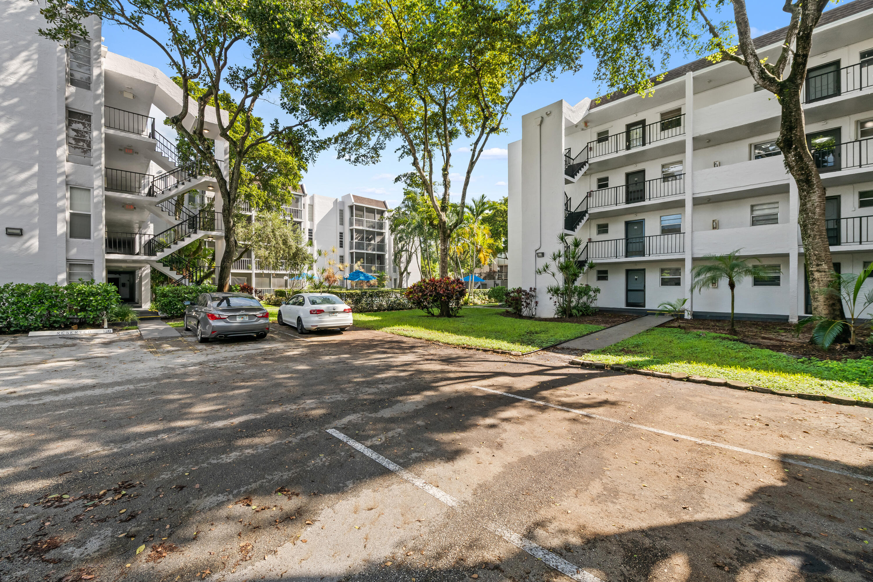 PLANTATION PINES CONDO - Residential