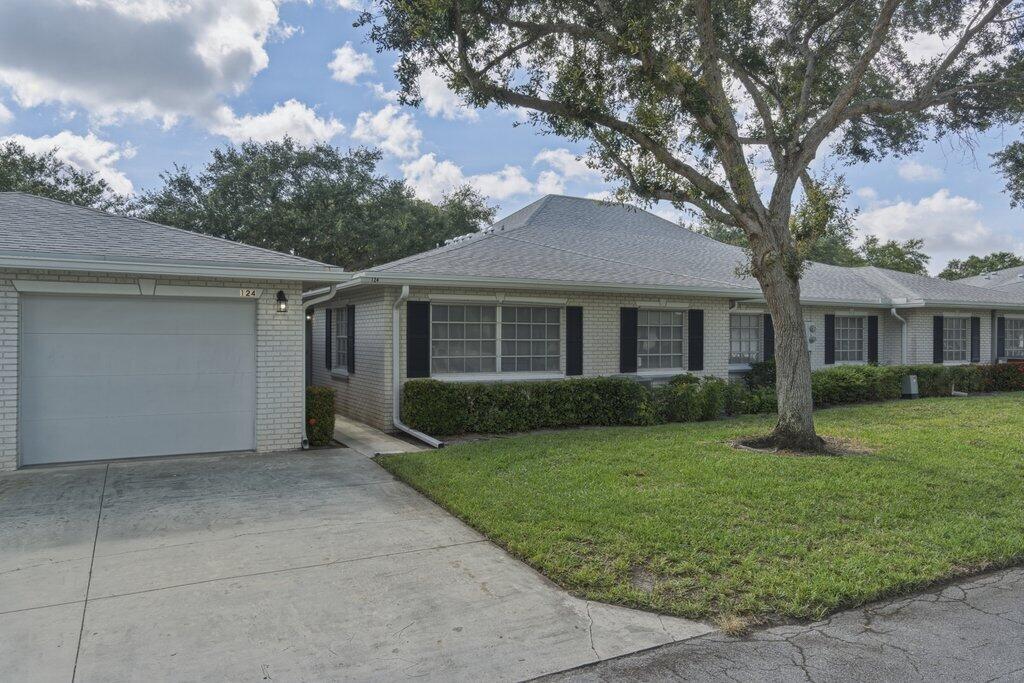 LIMETREE CONDO - Residential