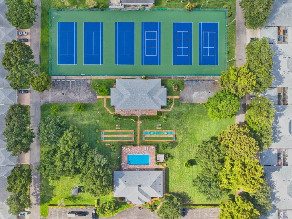 LIMETREE CONDO - Residential