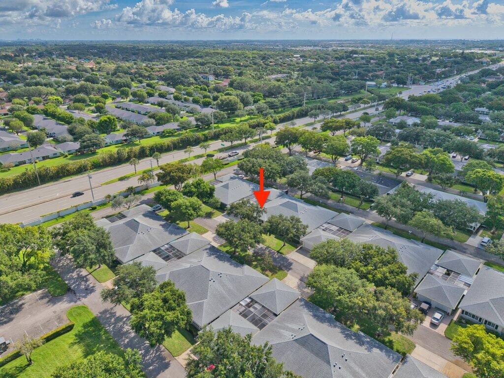 LIMETREE CONDO - Residential
