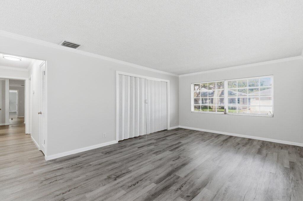 LIMETREE CONDO - Residential