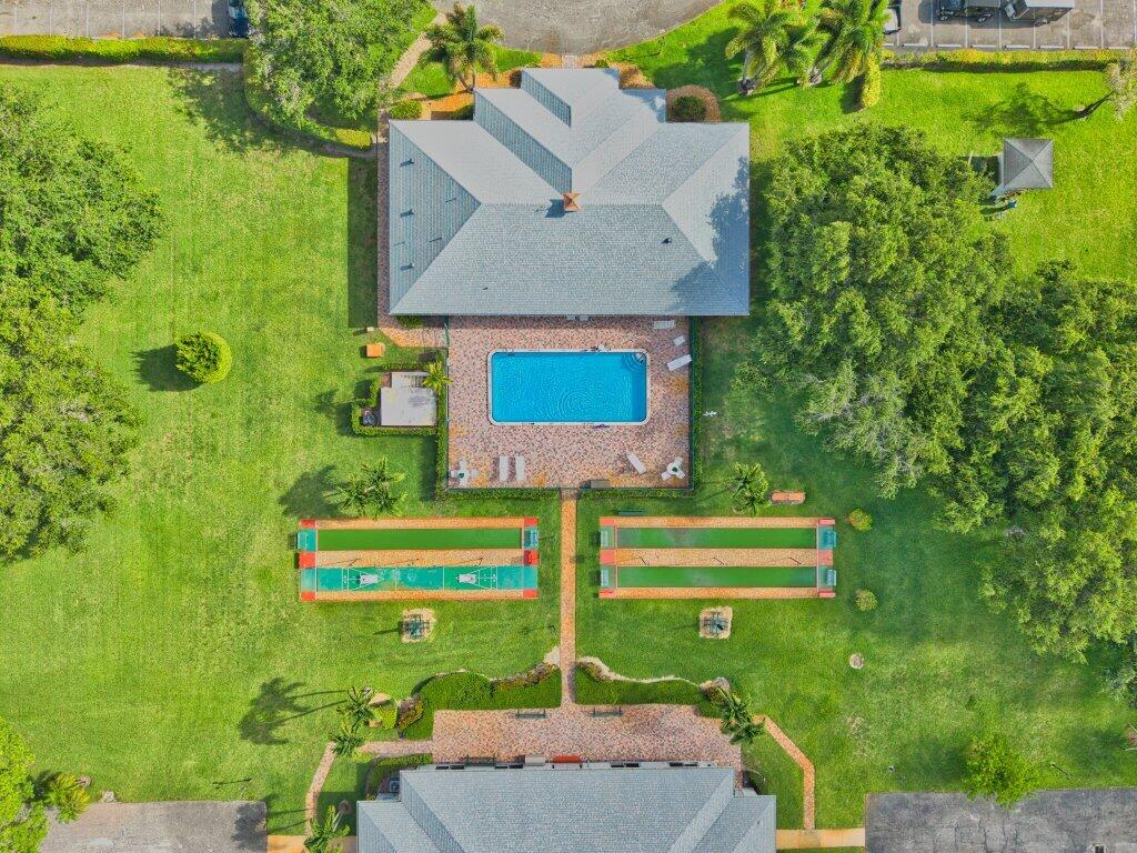 LIMETREE CONDO - Residential