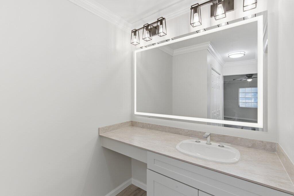 LIMETREE CONDO - Residential