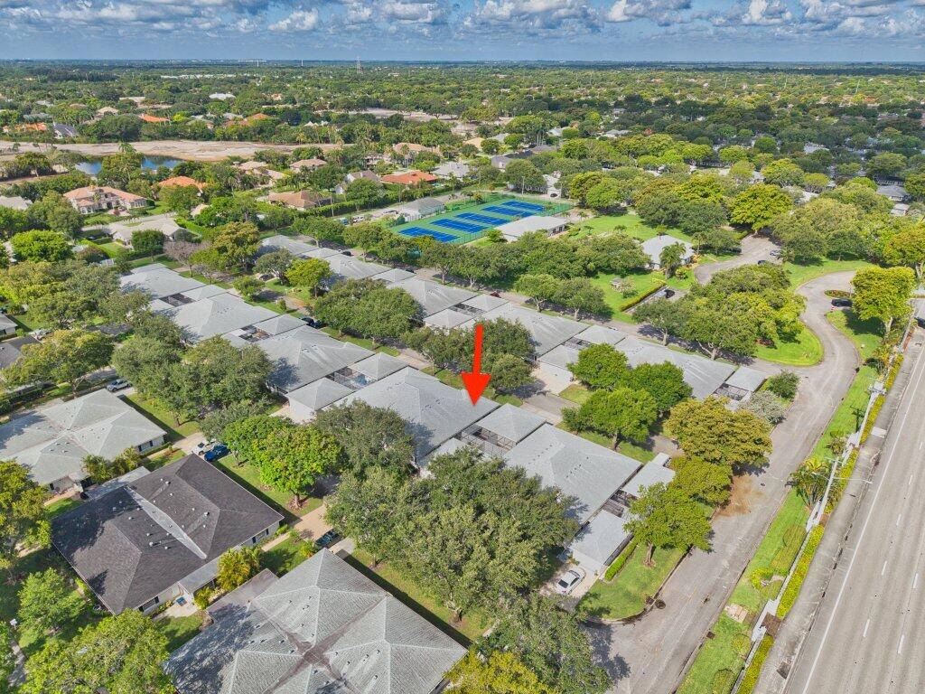 LIMETREE CONDO - Residential