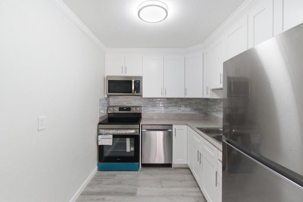 LIMETREE CONDO - Residential