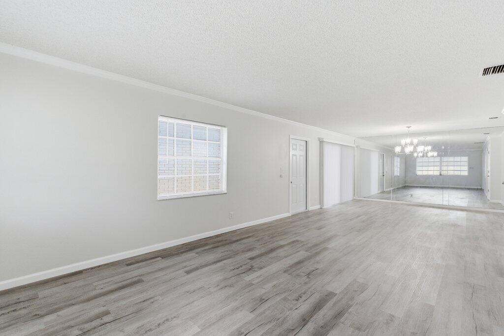 LIMETREE CONDO - Residential