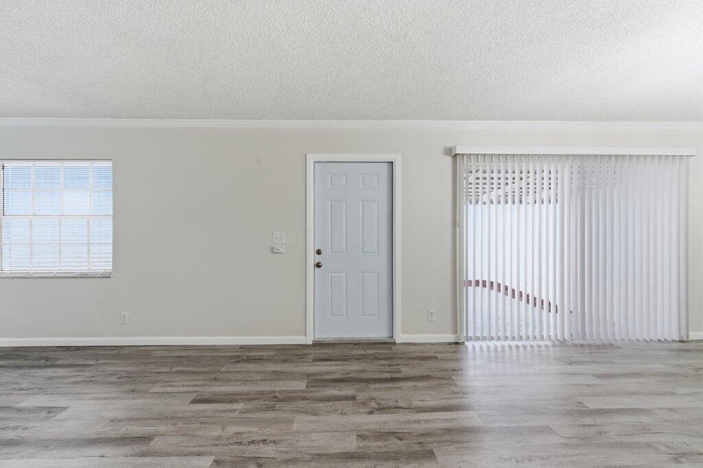 LIMETREE CONDO - Residential